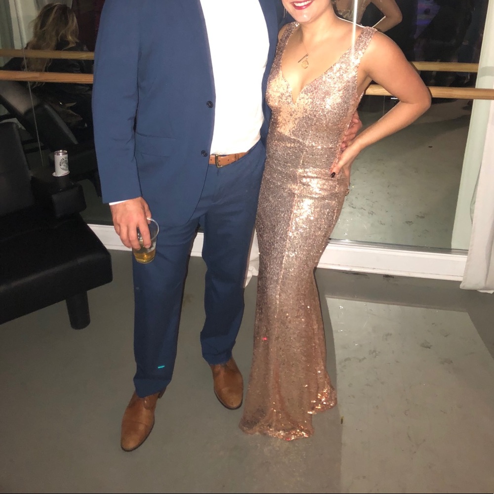 Gold Sequin Dress 💛